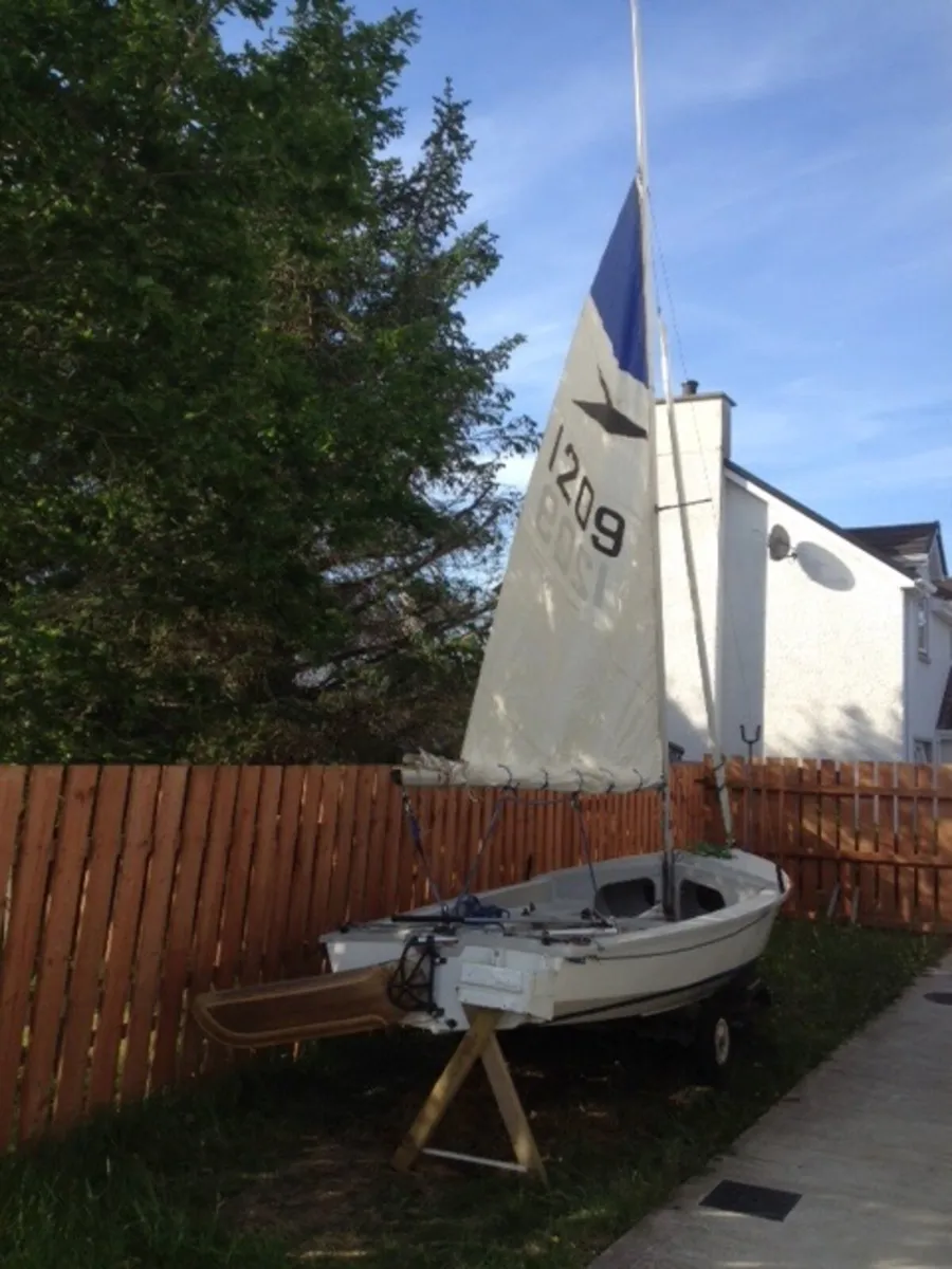 SAILING DINGHY 'LEADER' 14 FT WITH ROADTRAILER - Image 2