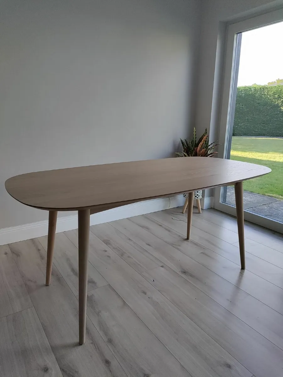 Table for sale - Image 1