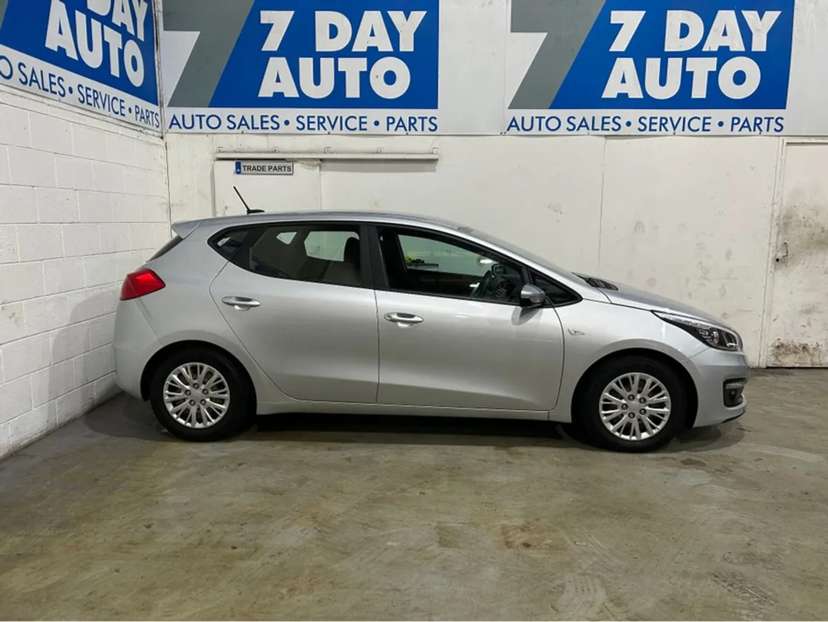Kia Ceed Cee d 1.6crdi 1 ISG 134BHP - Image 3