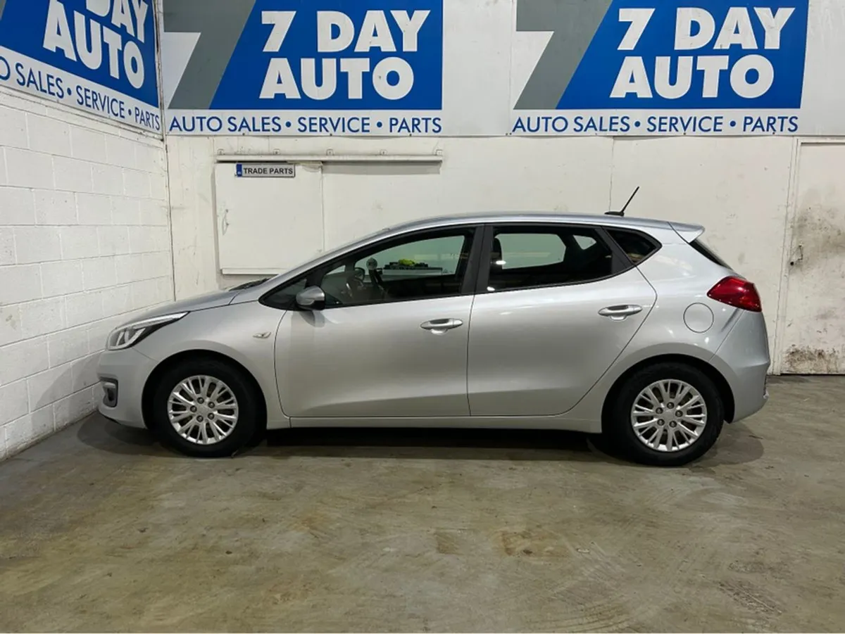 Kia Ceed Cee d 1.6crdi 1 ISG 134BHP - Image 4