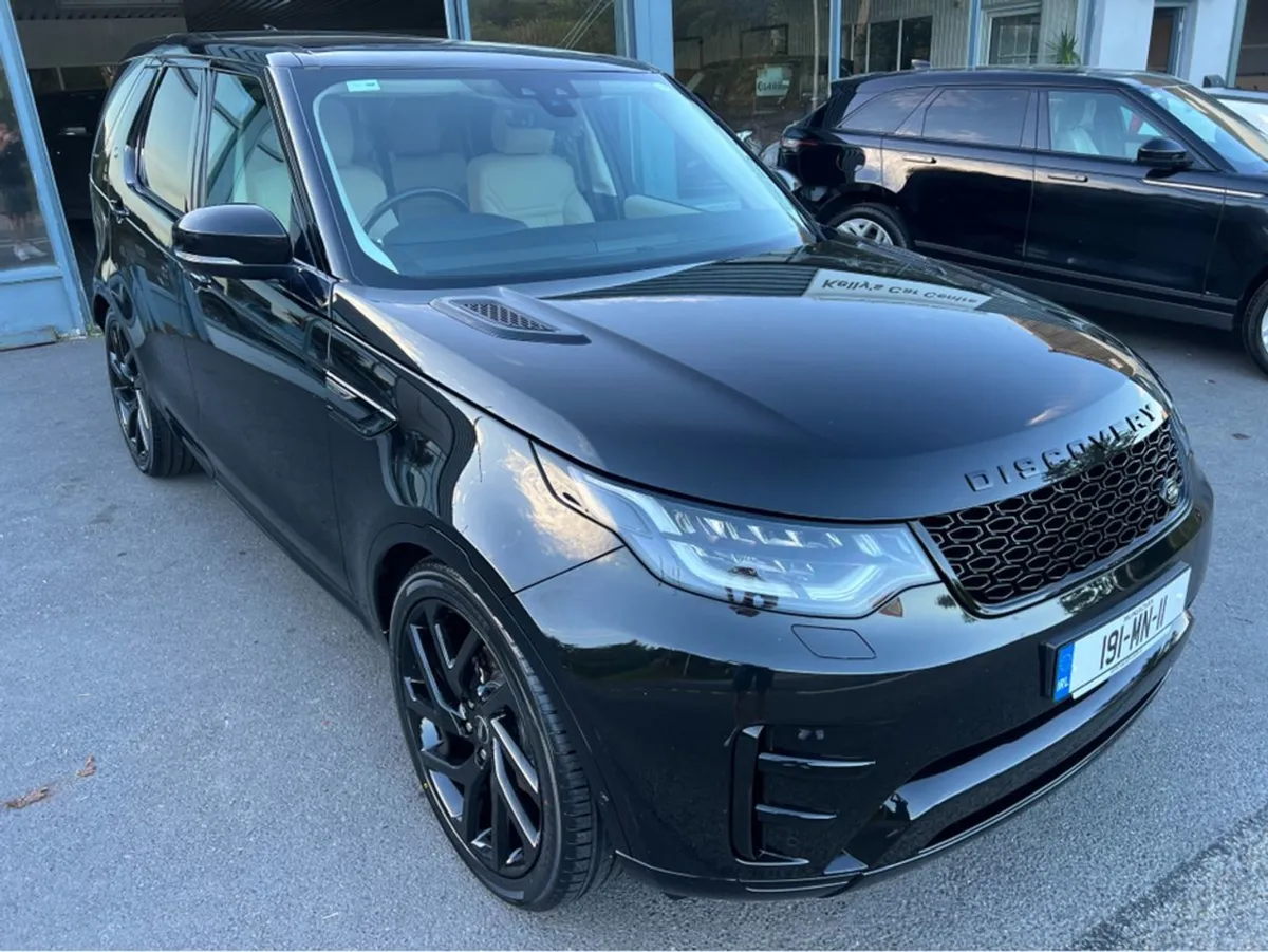 Land Rover Discovery 7 Seat R-dynamic and Black P - Image 1