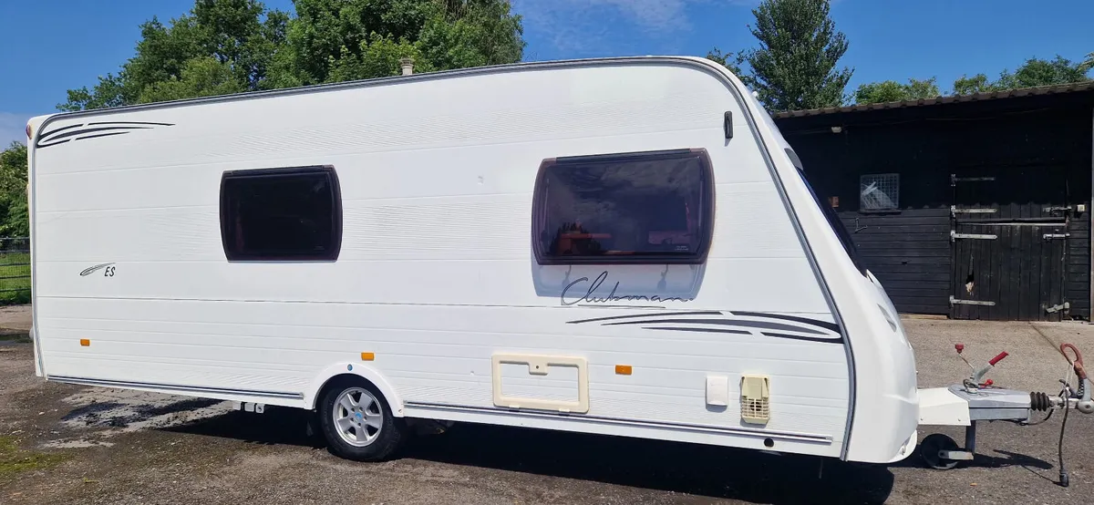Lunar Clubman x4 berth caravan - Image 1