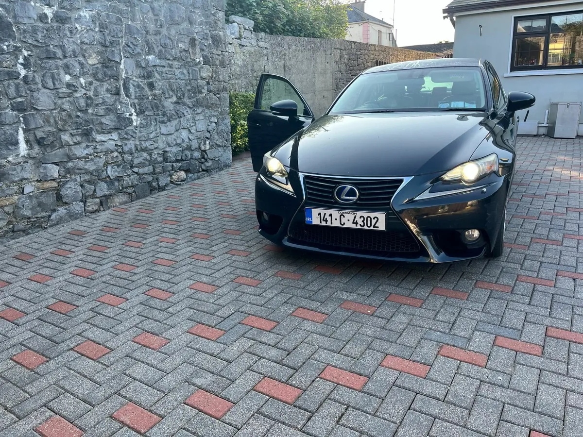 Lexus IS 2014 - Image 4