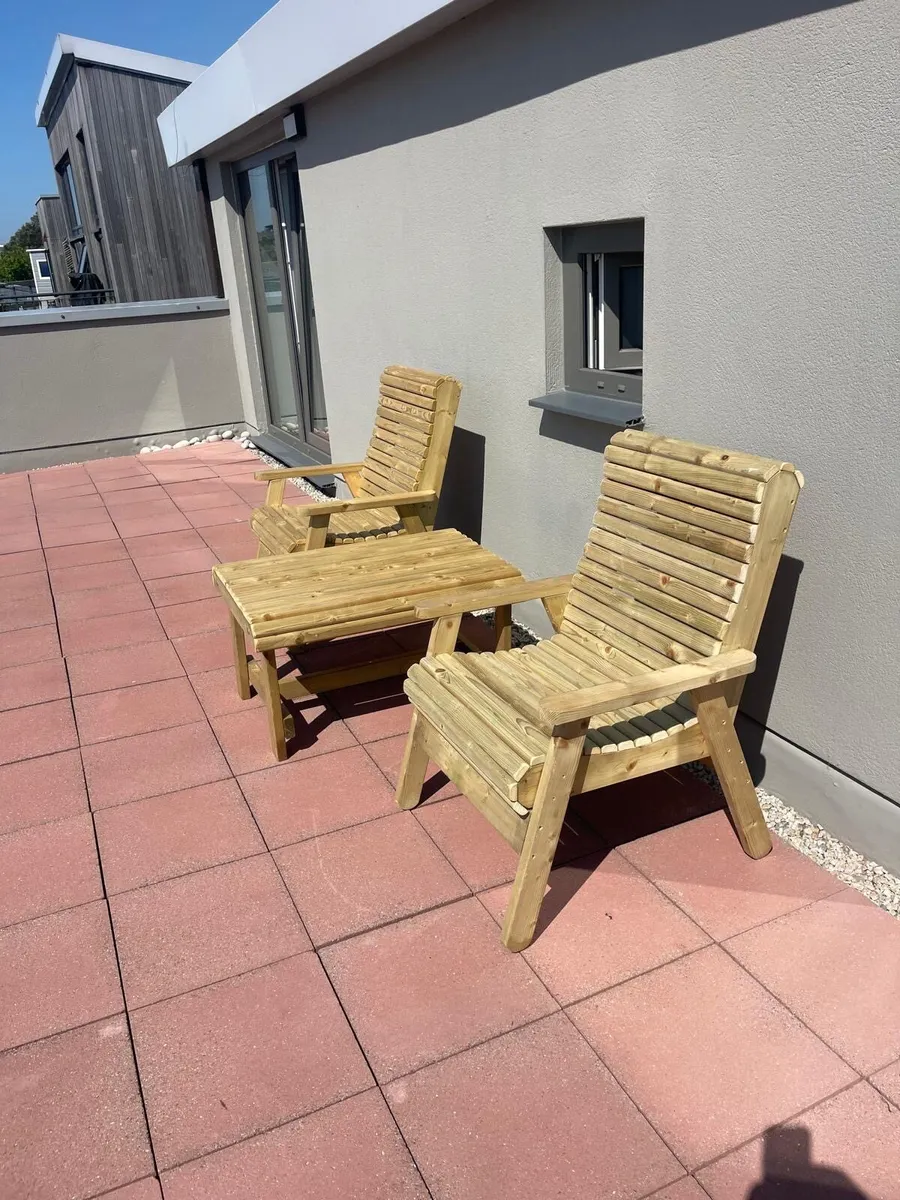 Garden furniture - Image 1
