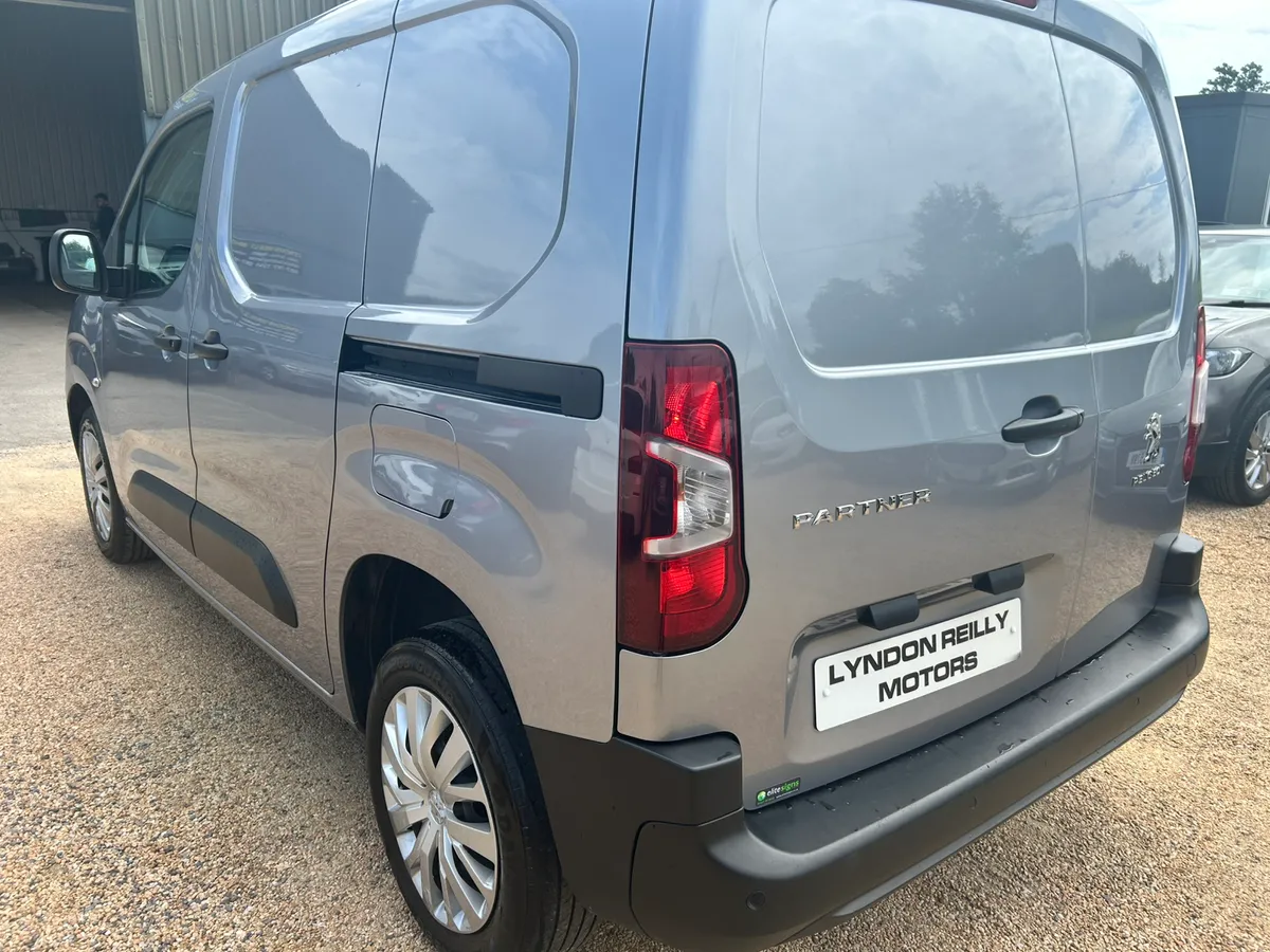 Peugeot partner professional **price plus vat** - Image 4