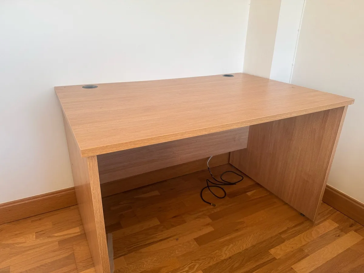 Office desk - Image 1