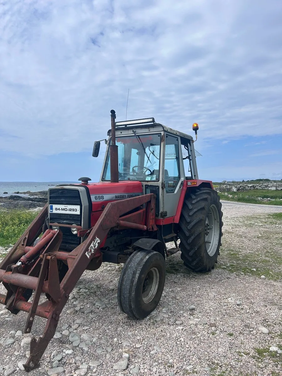 Massey 698 - Image 1