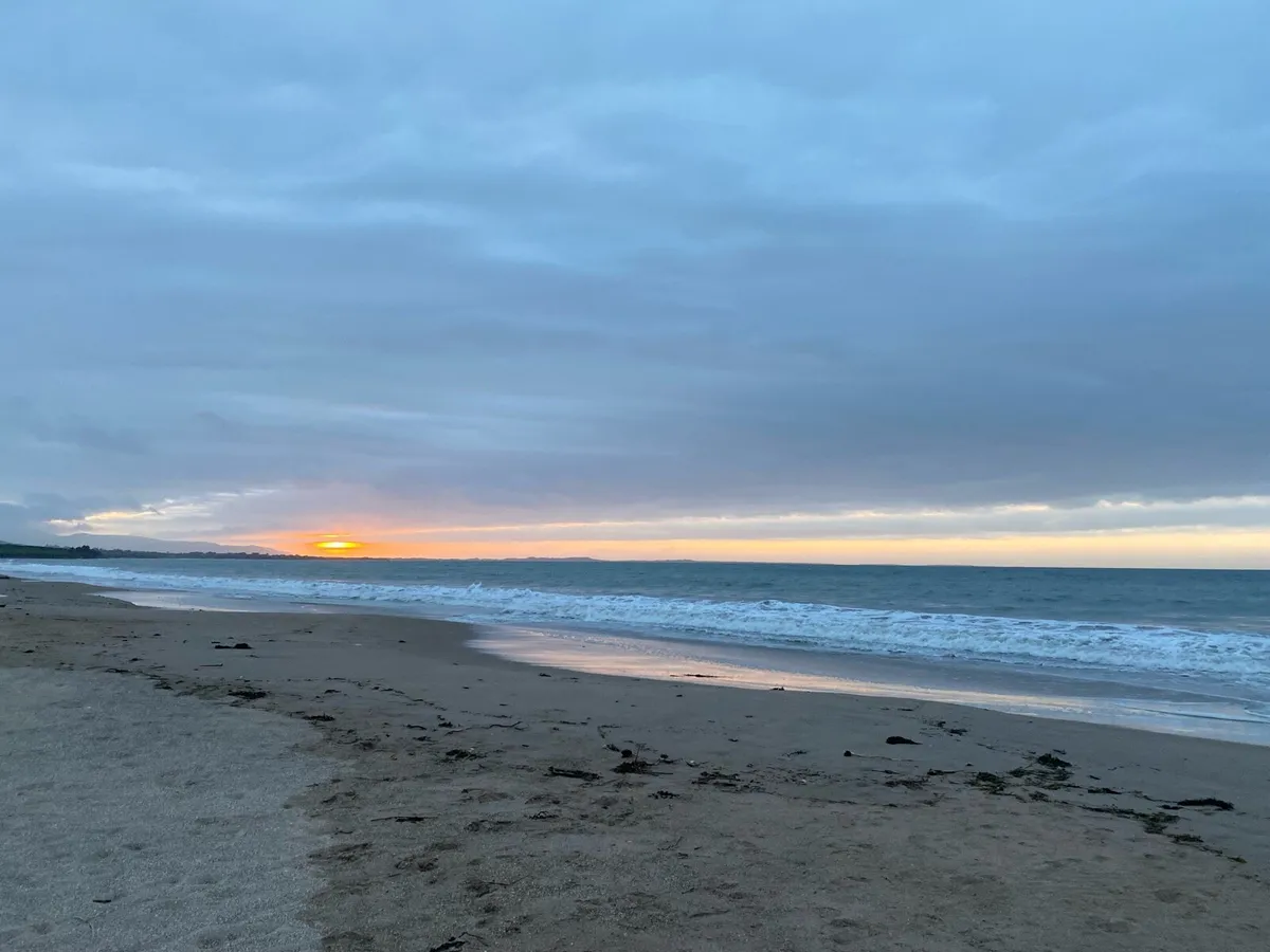 Seasonal caravan pitch 2025 on safe sandy beach - Image 1