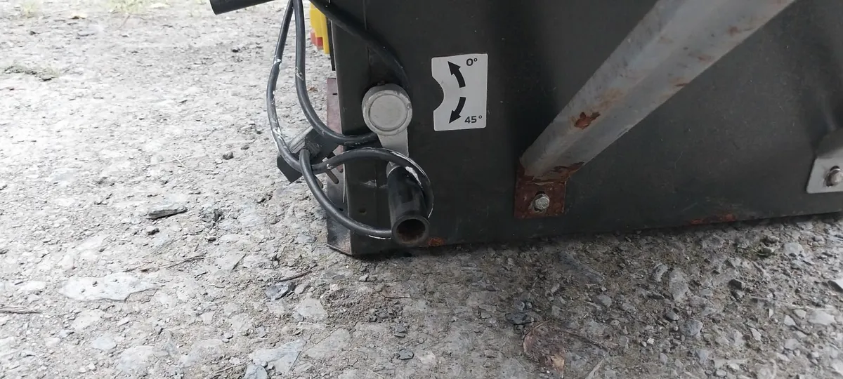 Table saw - Image 4