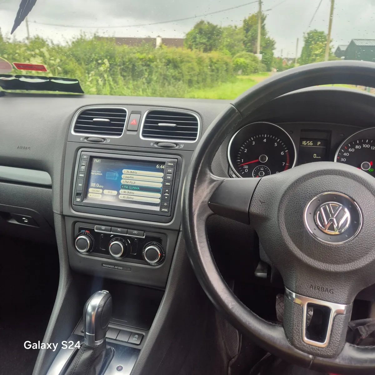 Volkswagen Golf 2012 1.2 tsi petrol automatic just - Image 4