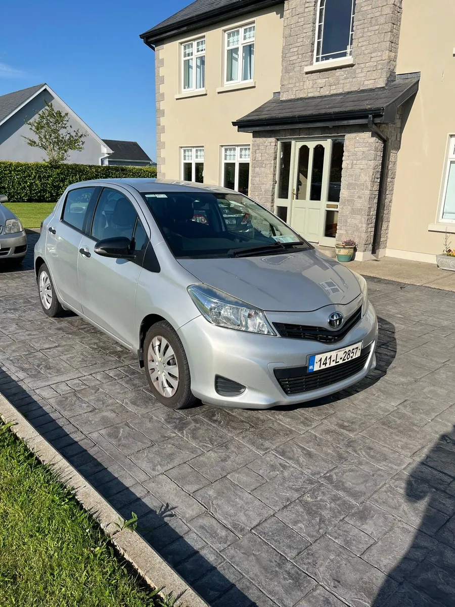 2014 Toyota Yaris - Image 2