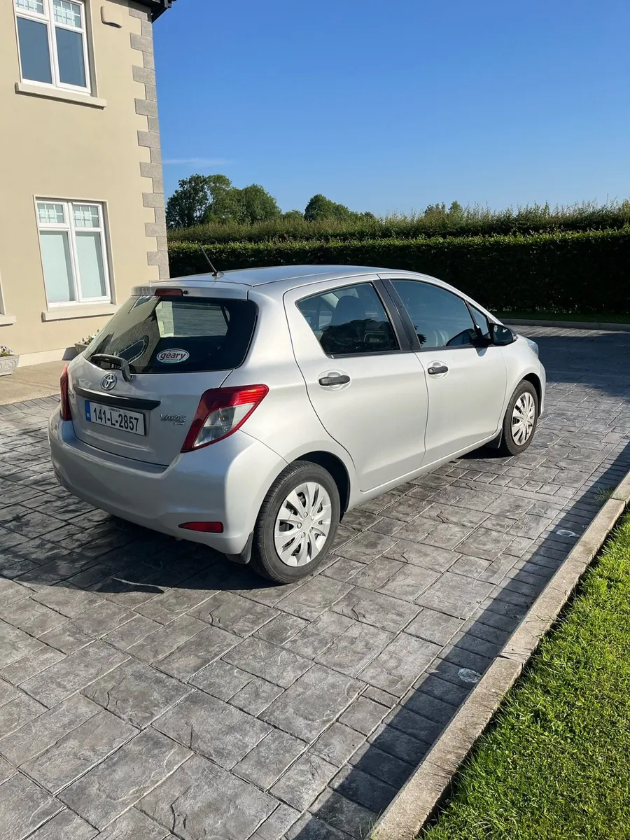 2014 Toyota Yaris - Image 4