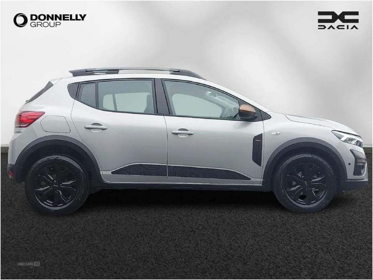 Dacia Sandero Stepway 1.0 TCe Extreme 5dr - Image 3