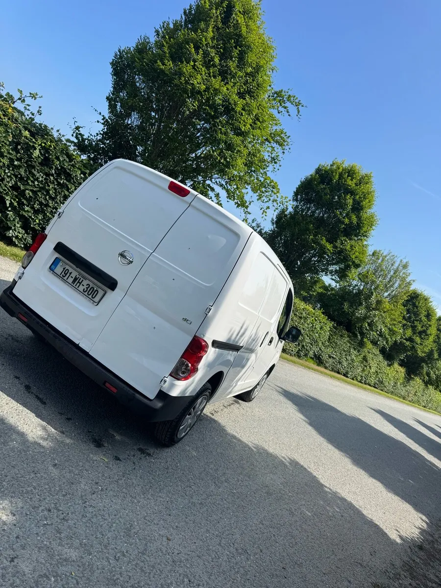 2019 Nv200 - Image 2