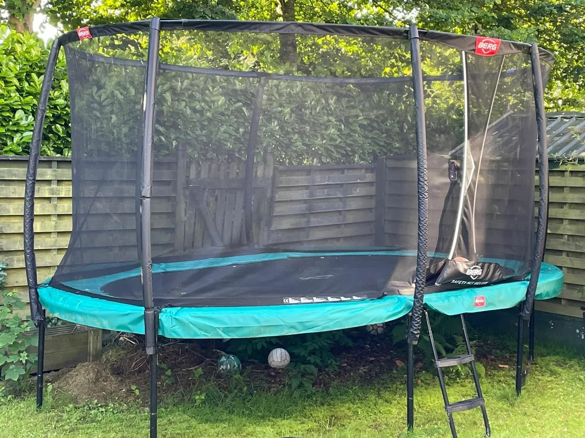Berg Grand Champion Trampoline + Safety Net - Image 4