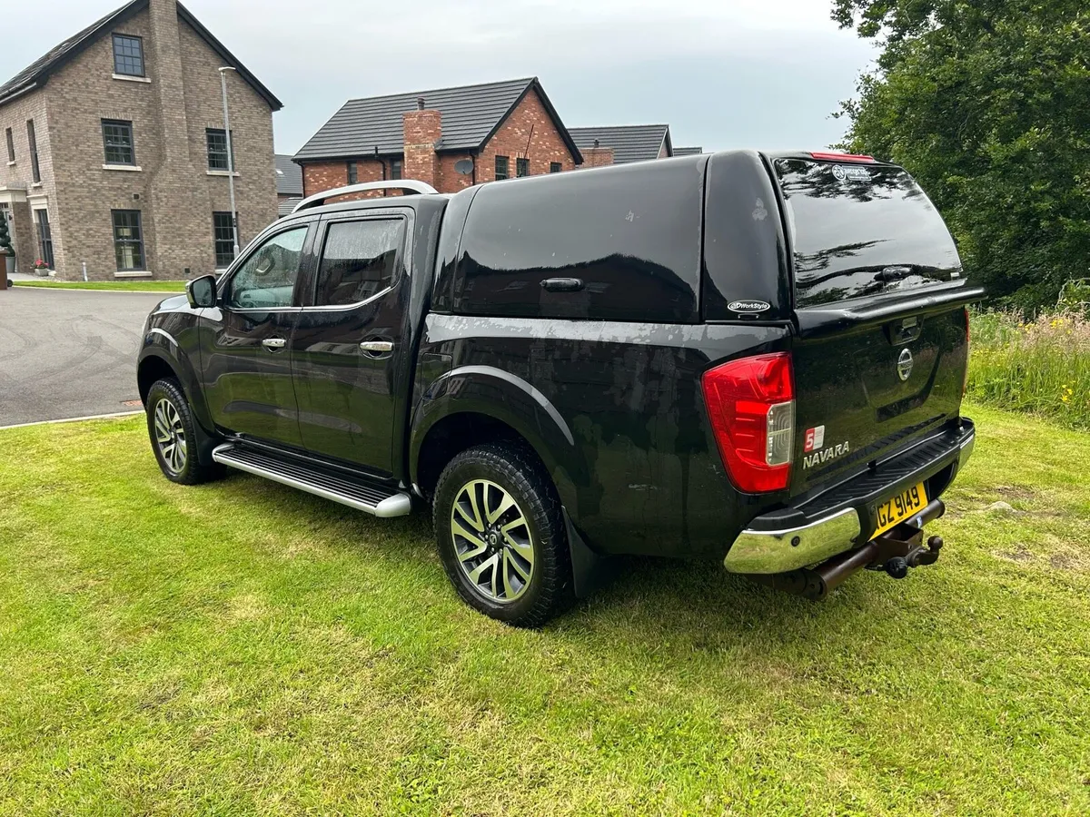 2018 Nissan Navara double cab tekna manual - Image 3