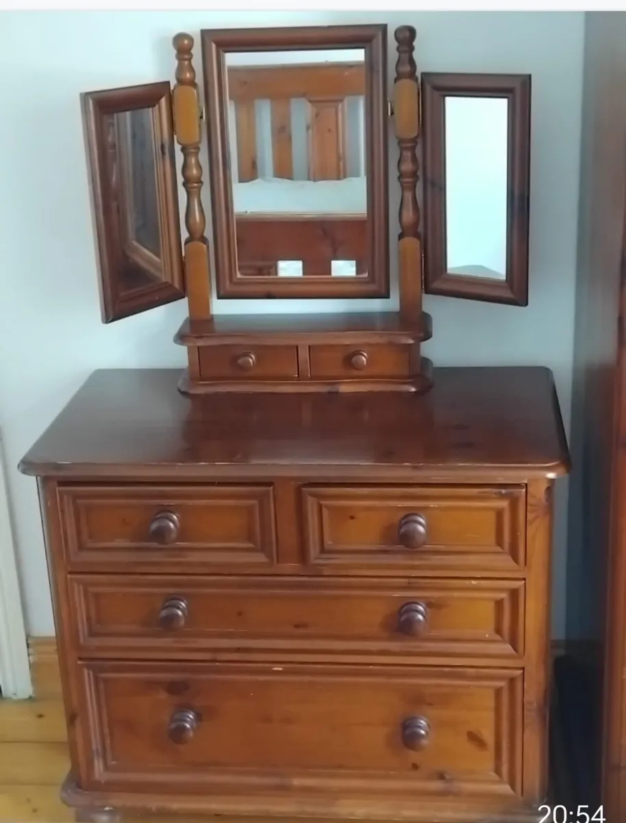 Bedroom furniture - Image 2