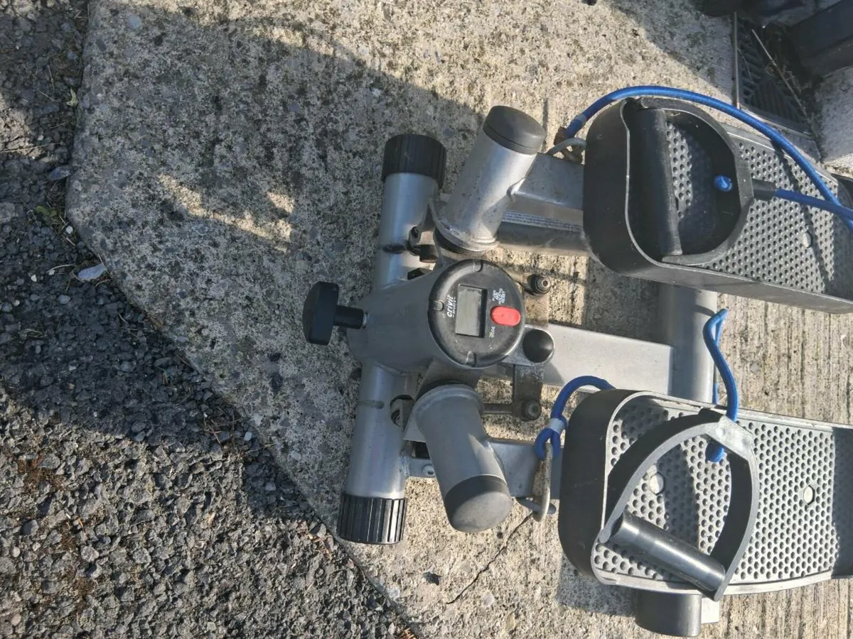Gym equipment - Image 2