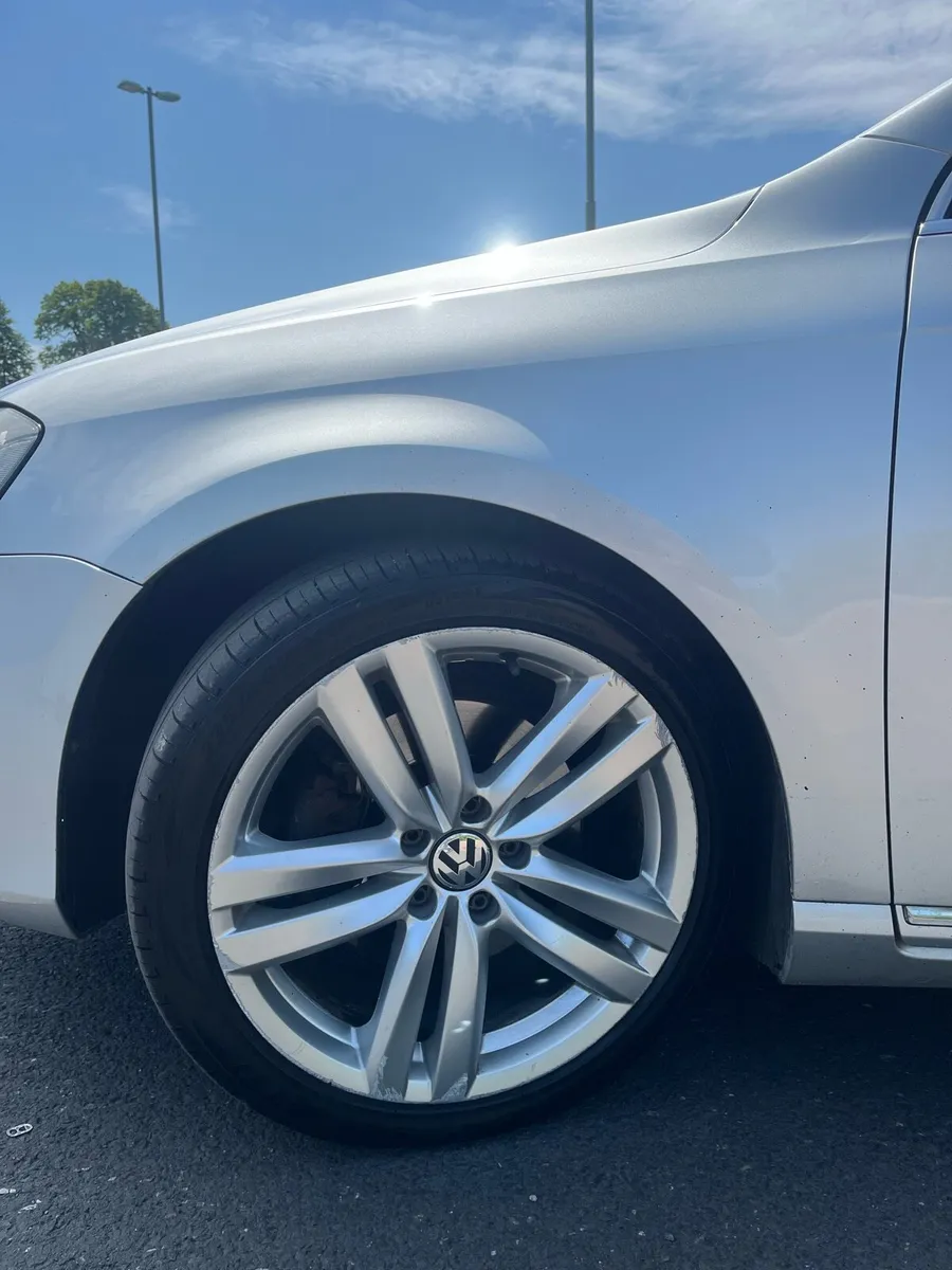 Volkswagen Passat Highline - Image 2
