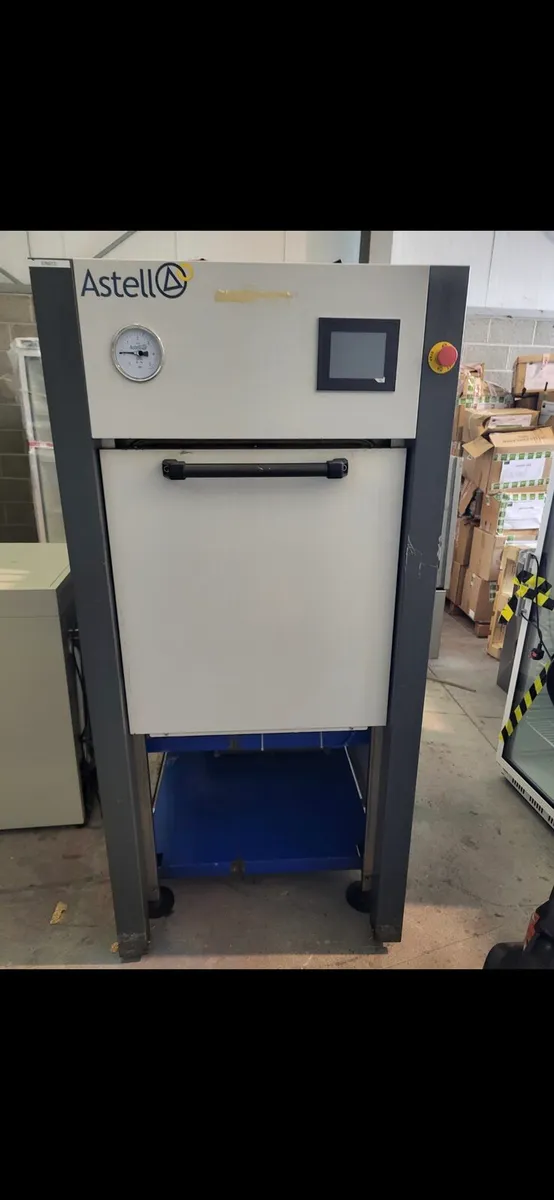 Autoclave - Image 1