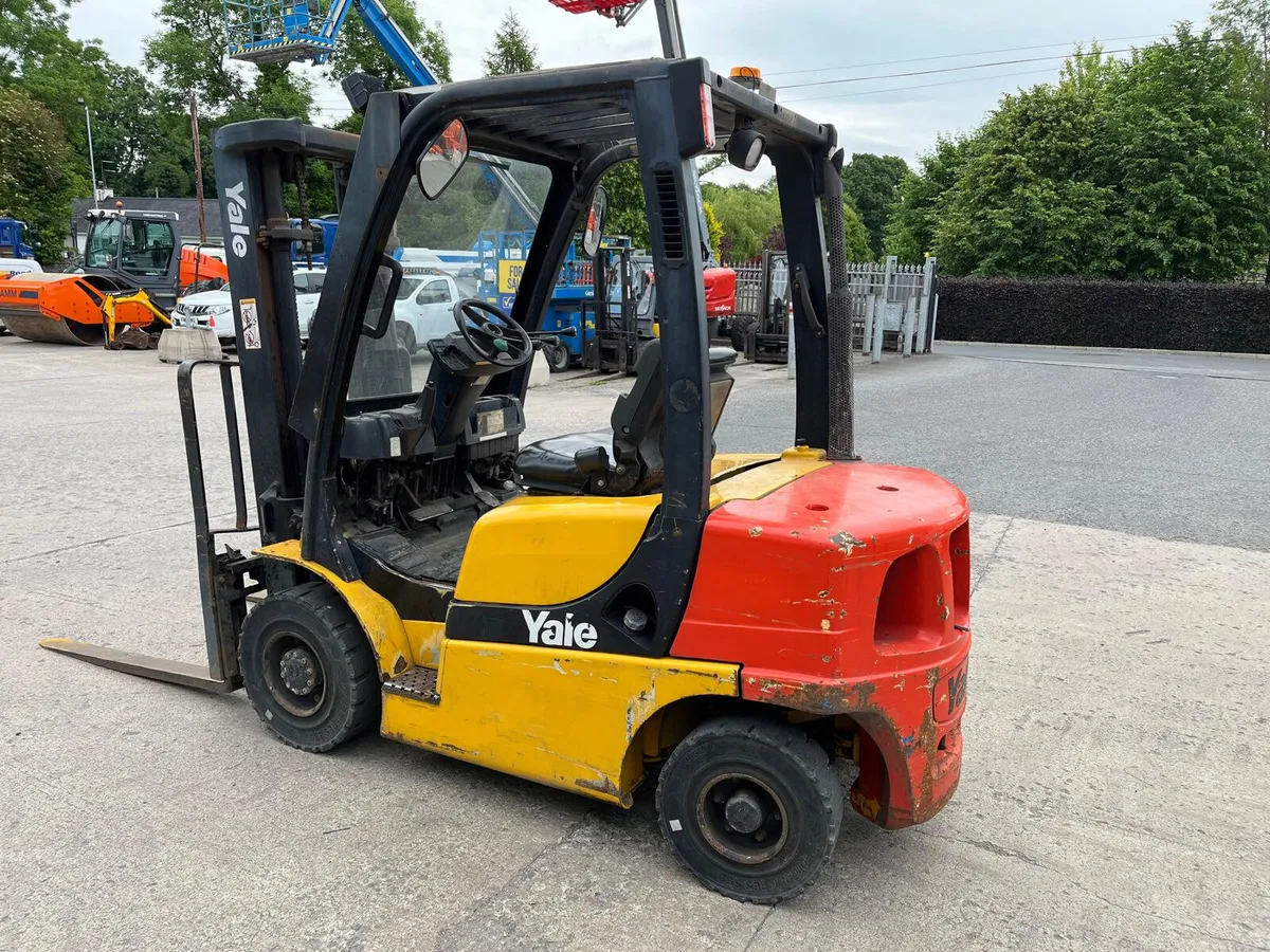 2006 YALE GDP25VX 2.5T DIESEL FORKLIFT - Image 1
