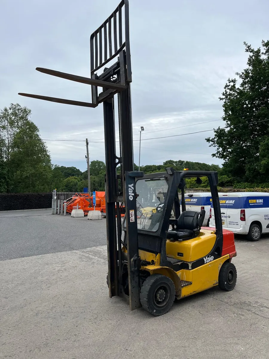 2006 YALE GDP25VX 2.5T DIESEL FORKLIFT - Image 3