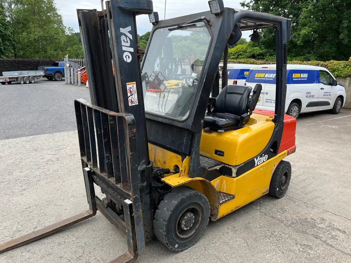2006 YALE GDP25VX 2.5T DIESEL FORKLIFT - Image 4