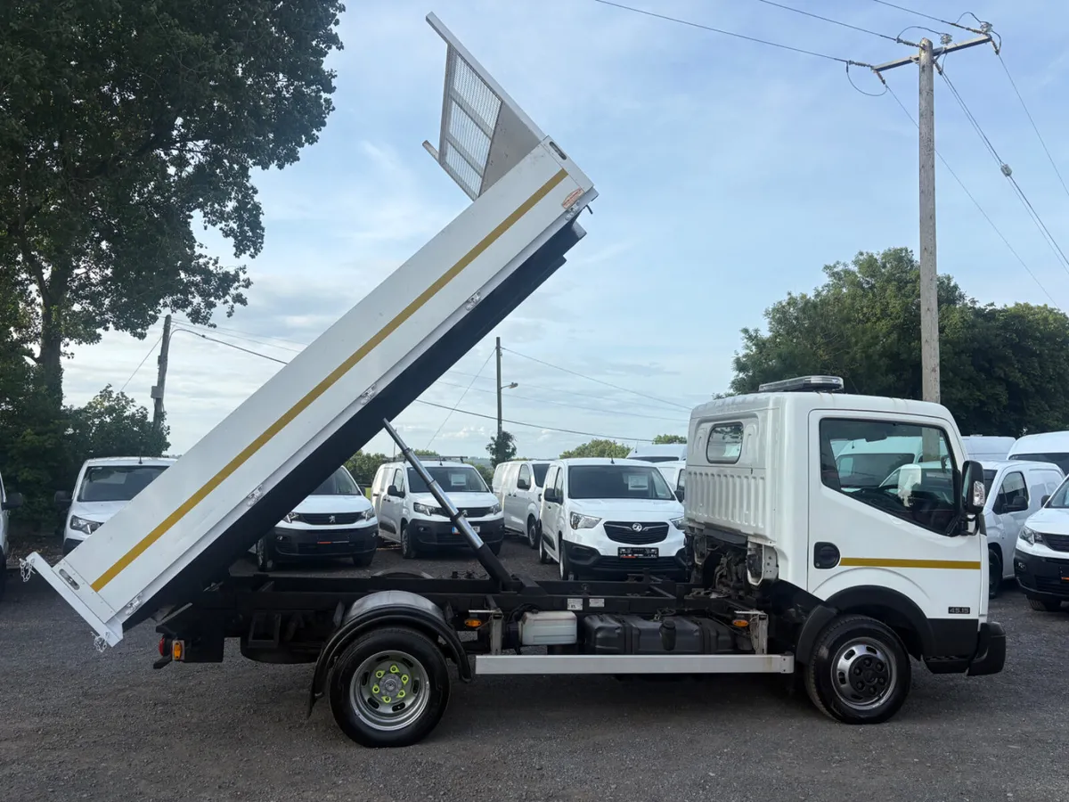 Nissan NV400 2017 - Image 1