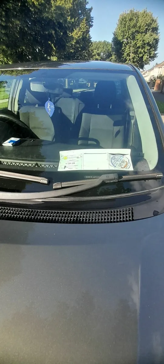 Toyota Avensis 2011 - Image 3