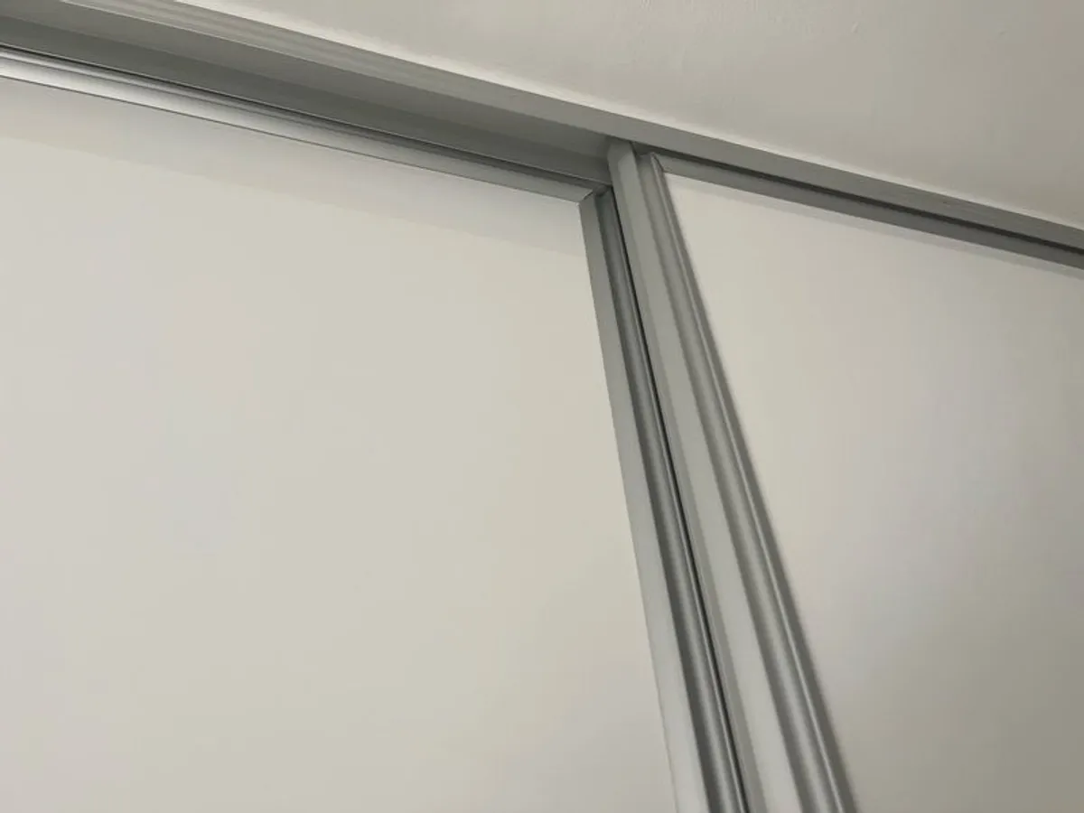 Sliding door for built-in wardrobes - Image 3