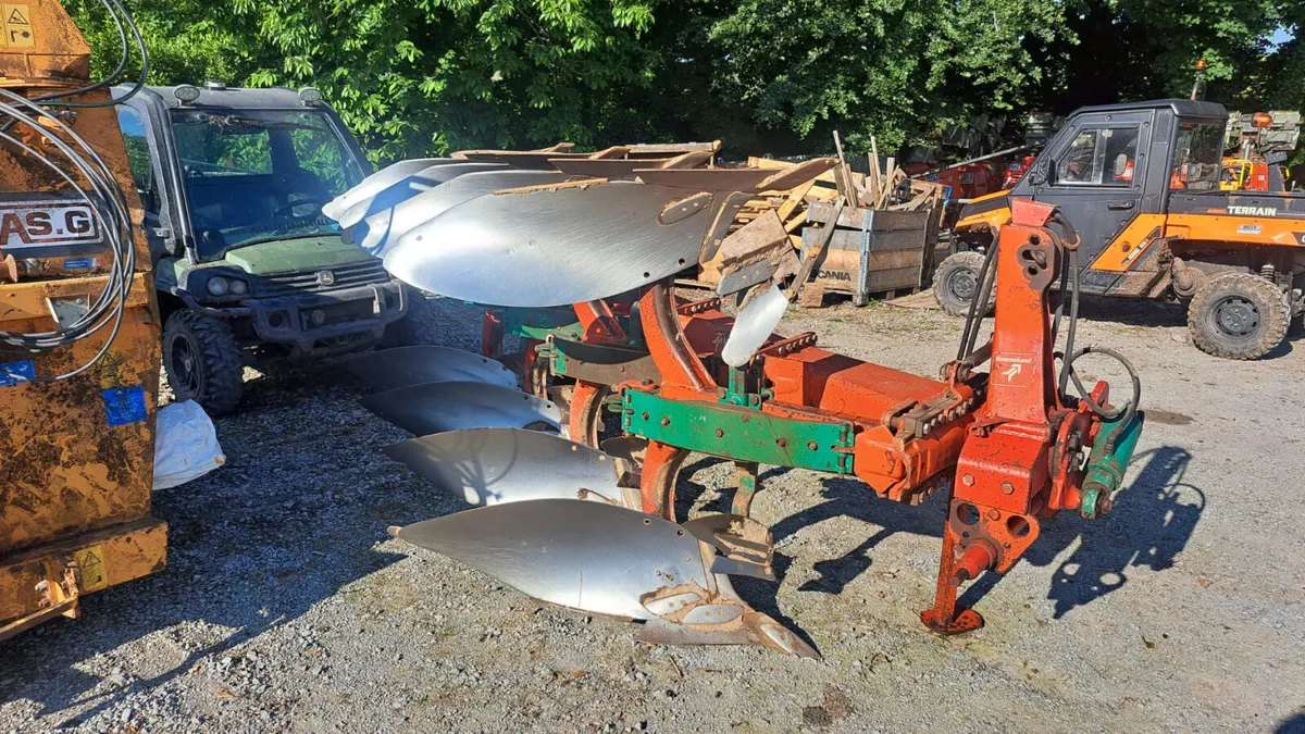 Kverneland 4 Furrow plough - Image 1