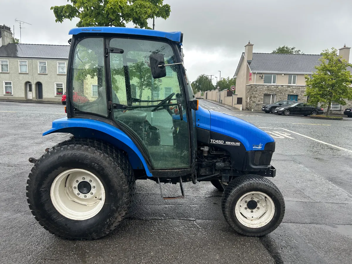 2004 New Holland TC45D Compact Tractor - Image 3