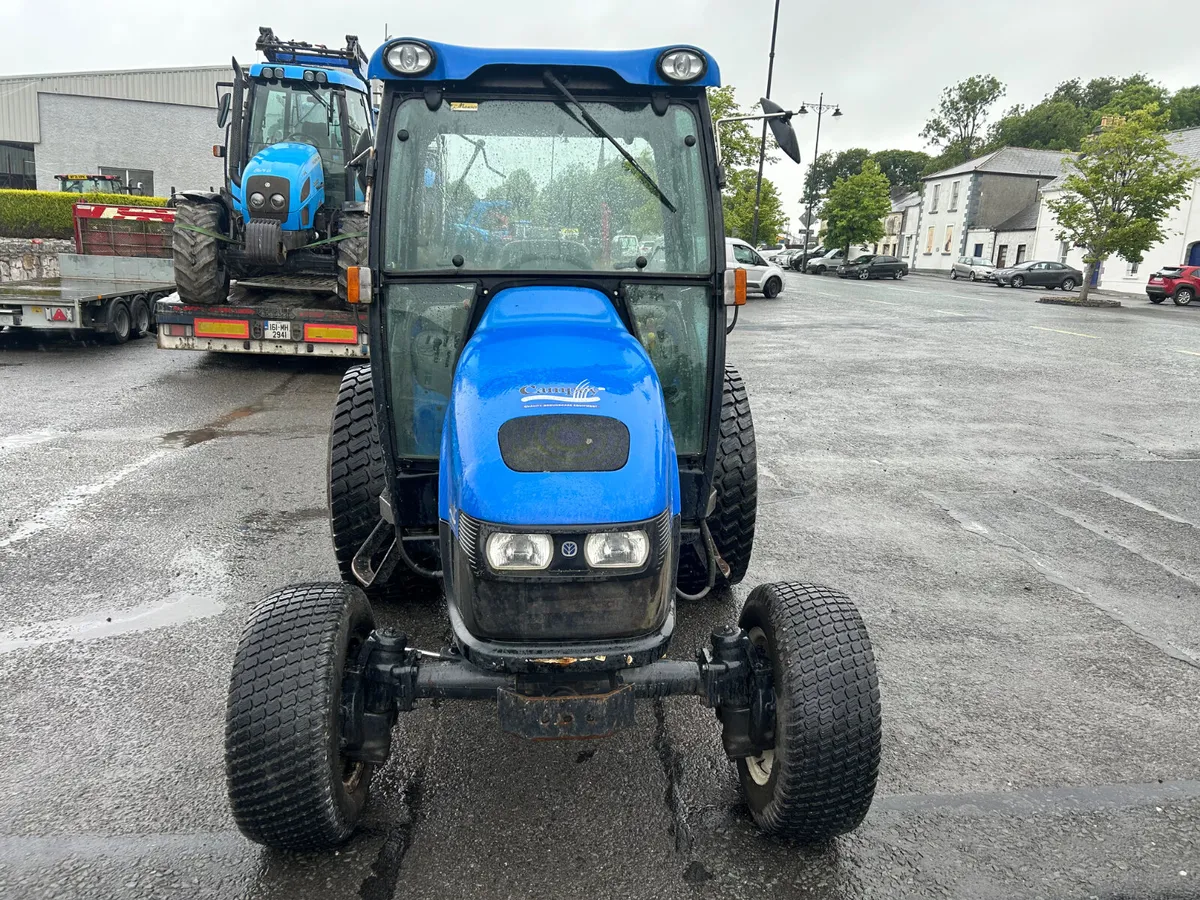 2004 New Holland TC45D Compact Tractor - Image 2