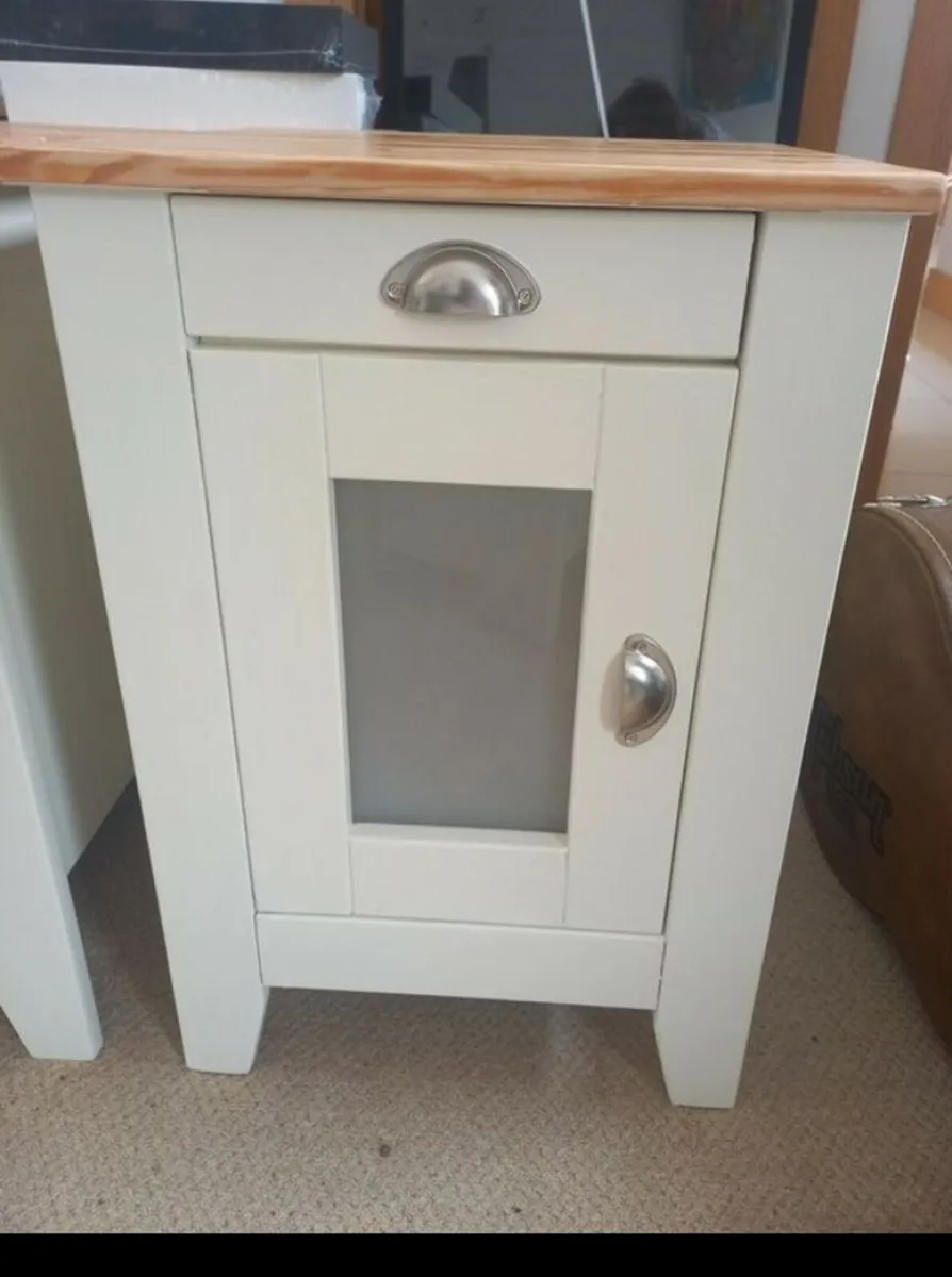2 matching lockers - Image 2