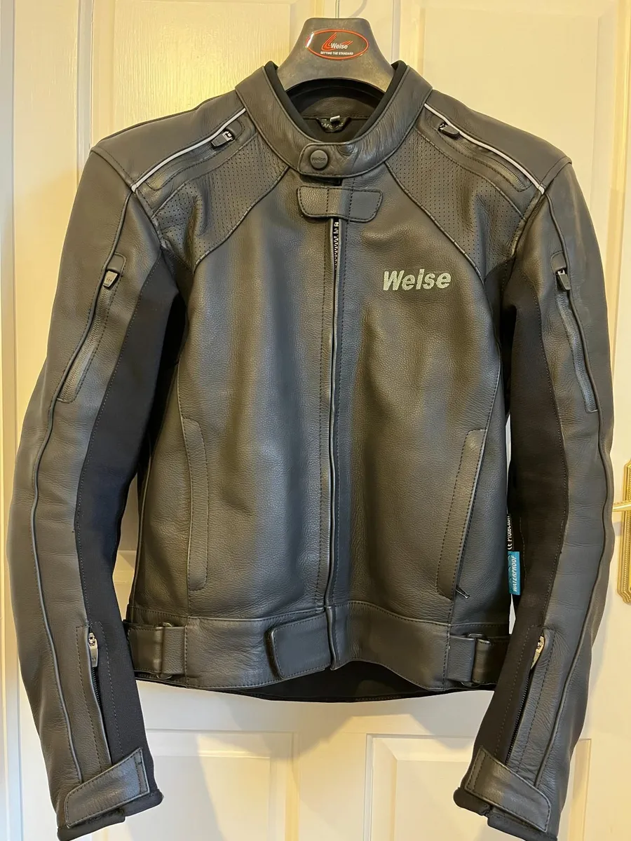 RST & Weise leathers, L-Vest and Bag - Image 4