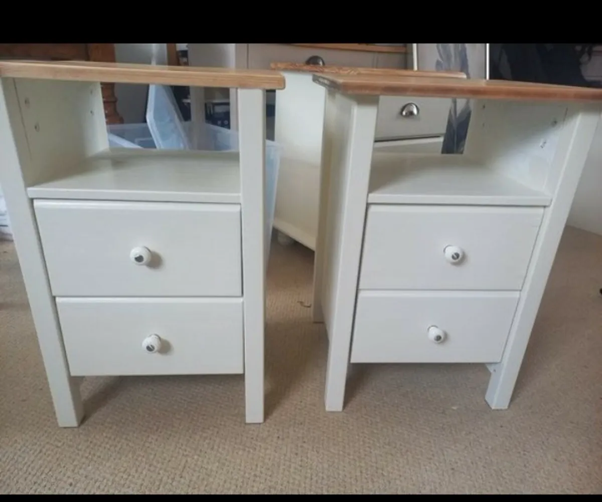 2 matching lockers - Image 1