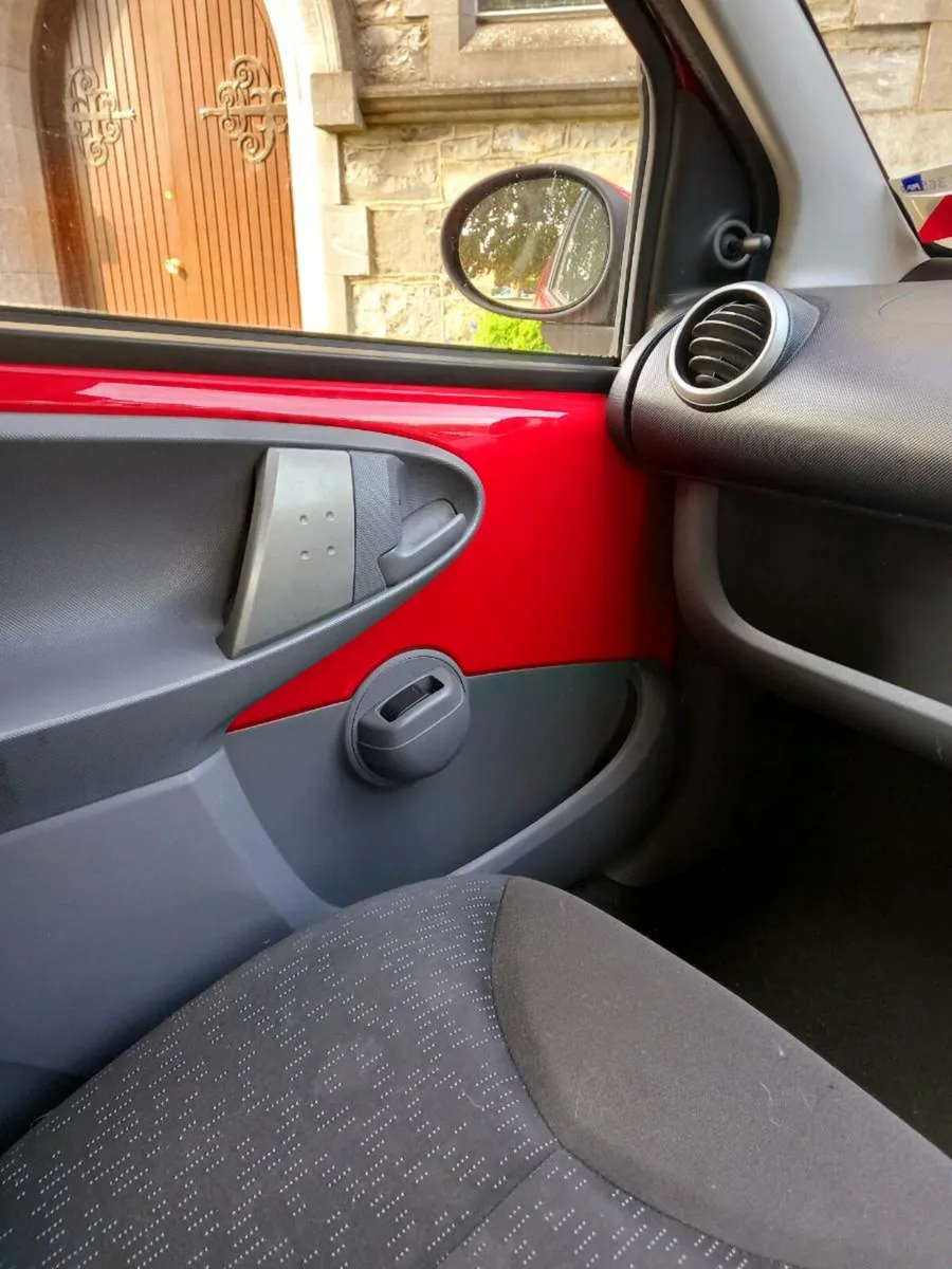 Peugeot 107 excellent - Image 3