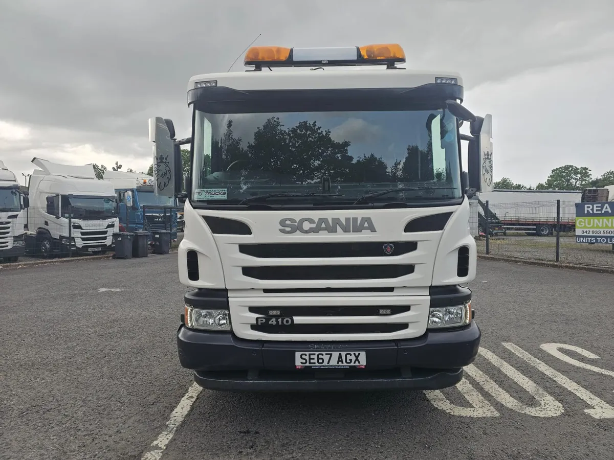 2017 Scania P410 8X2 32ft Beavertail/Cheesewedge - Image 3