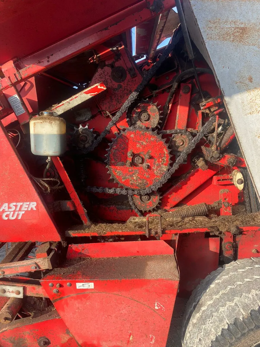 Breaking round balers - Image 2