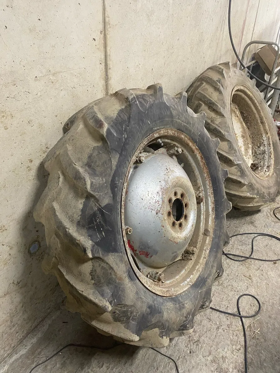 12.4 28 tyres - Image 2