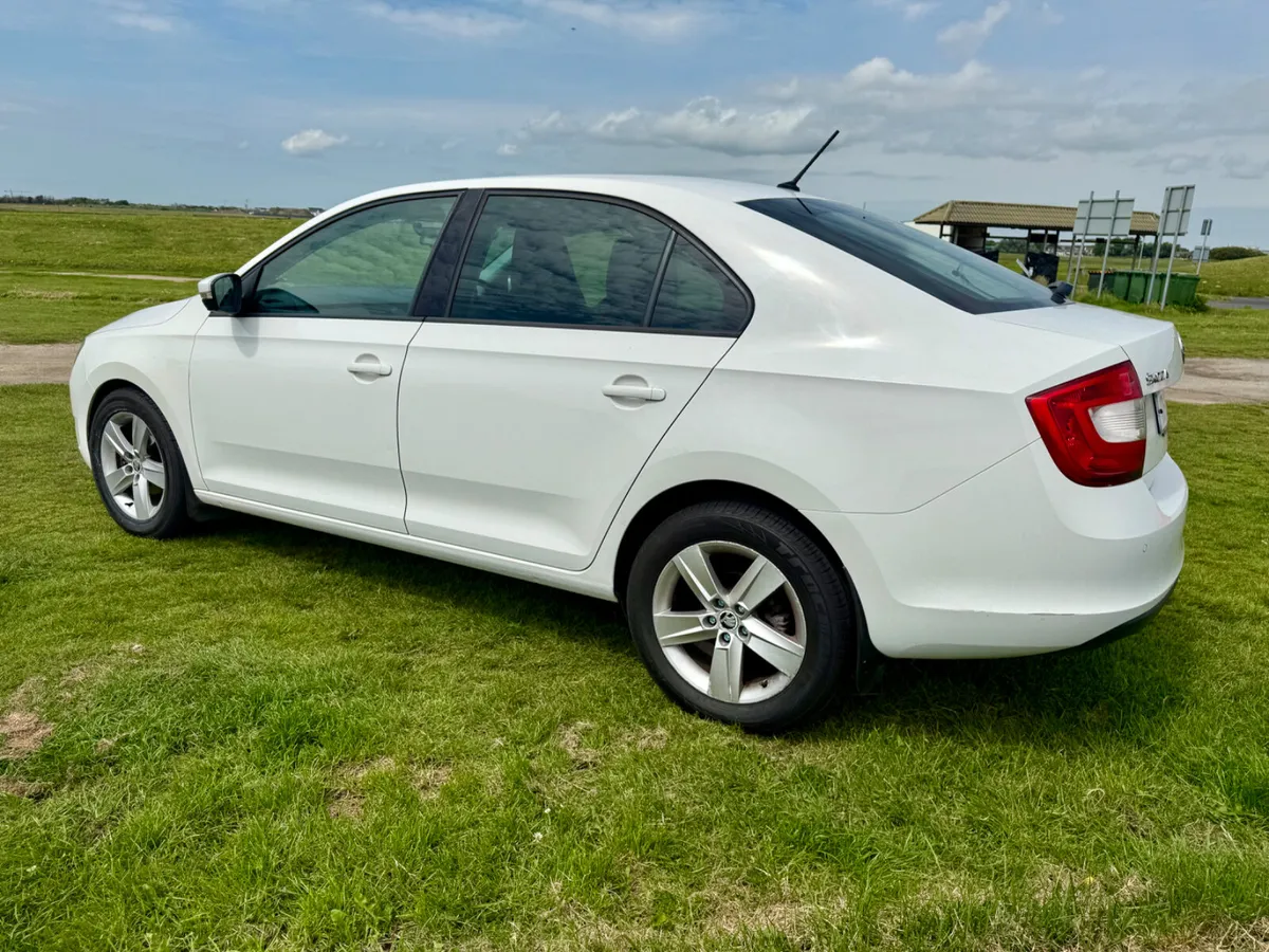 Skoda Rapid 2017 - Image 2