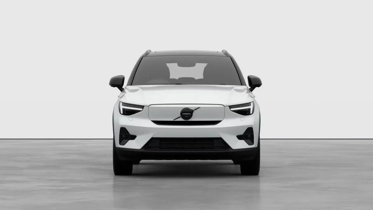 Volvo EX40 252 Ex40 Ultra Black Edition Extended - Image 2