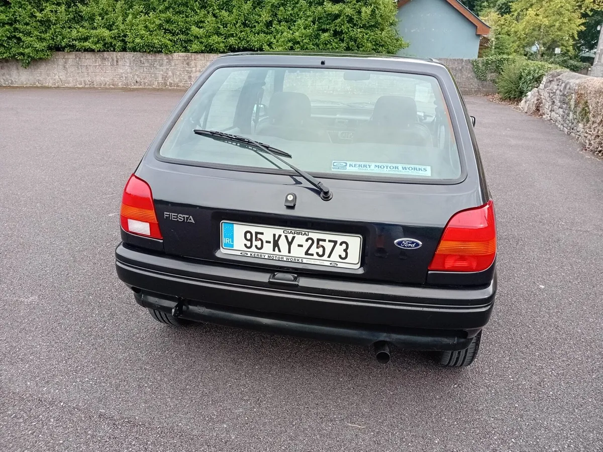 1995 Ford Fiesta - Image 4