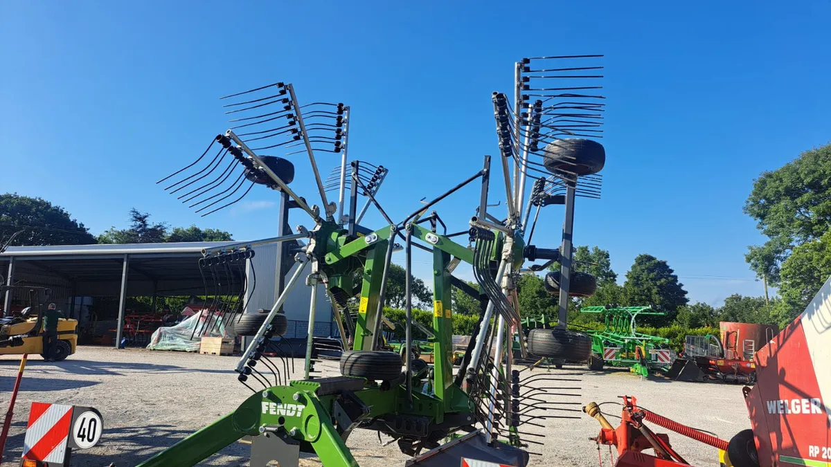 Fendt 671 Rake AS NEW - Image 2