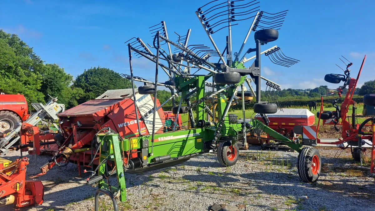 Fendt 671 Rake AS NEW - Image 1