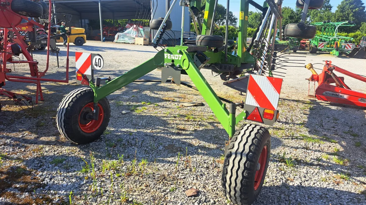 Fendt 671 Rake AS NEW - Image 3