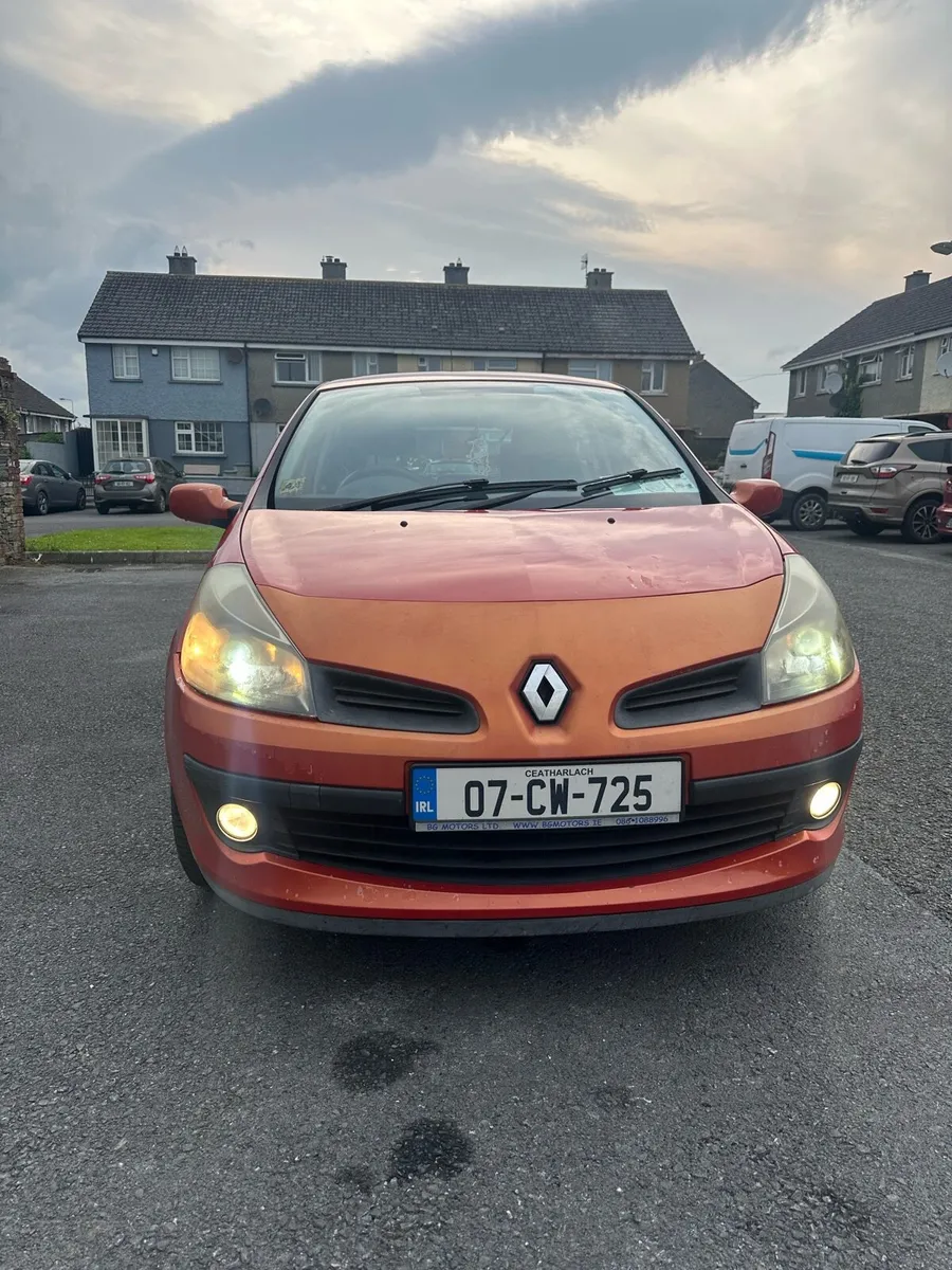 Renault Clio 1.1 petrol nct 09/25 tax 06/25 low Km - Image 2