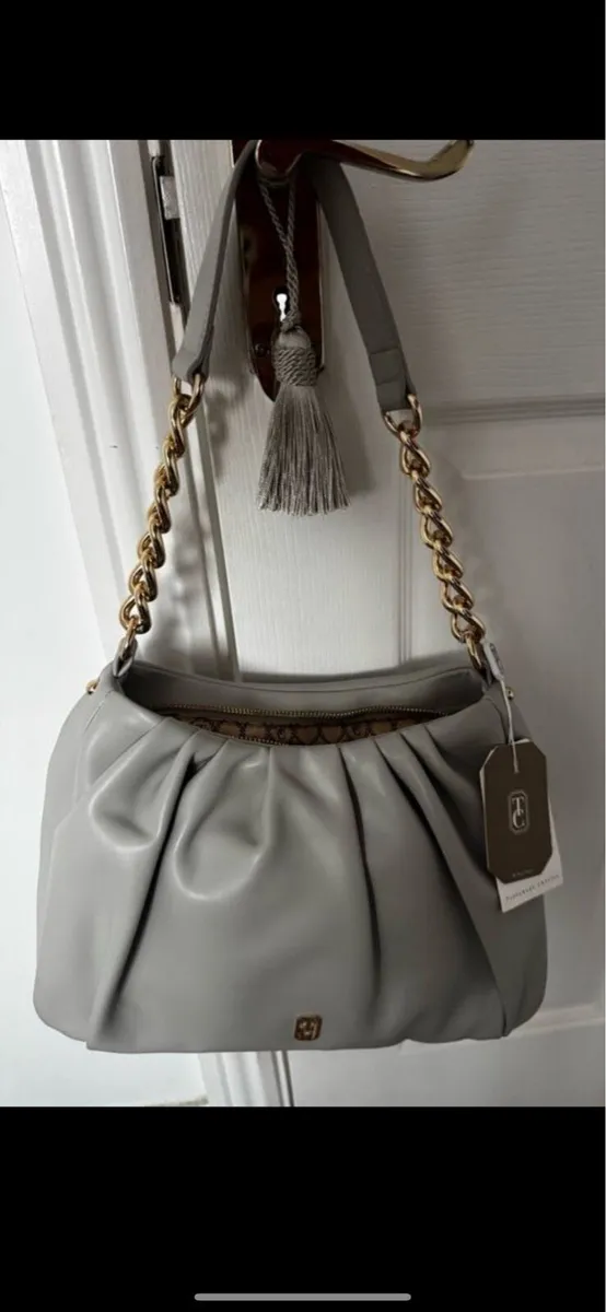 Tipperary crystal handbag - Image 1