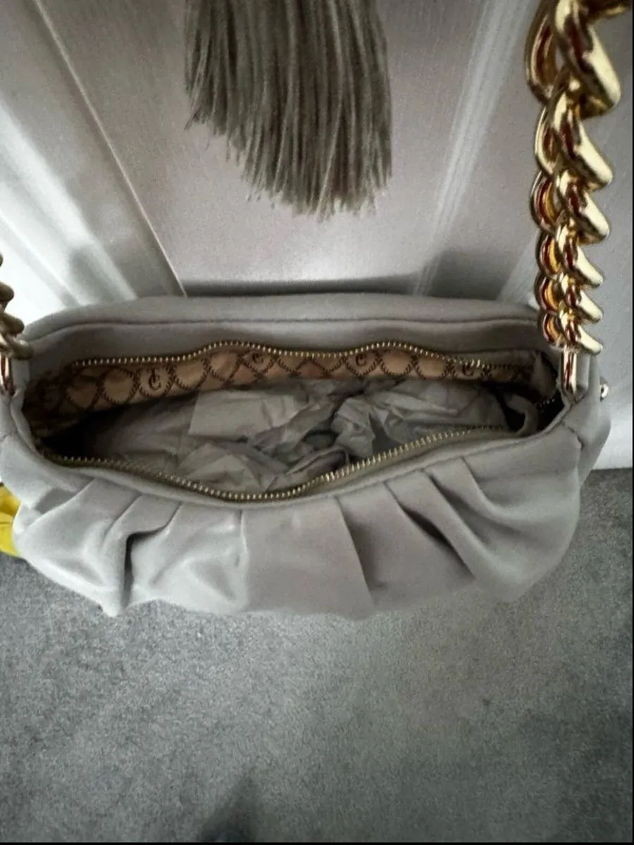 Tipperary crystal handbag - Image 2