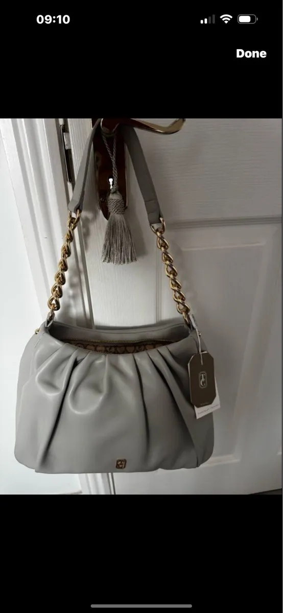 Tipperary crystal handbag - Image 4